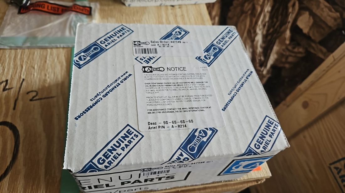 Genuine Ariel divider valve distribution block A-8214 9S-6S-6S-6S in original box