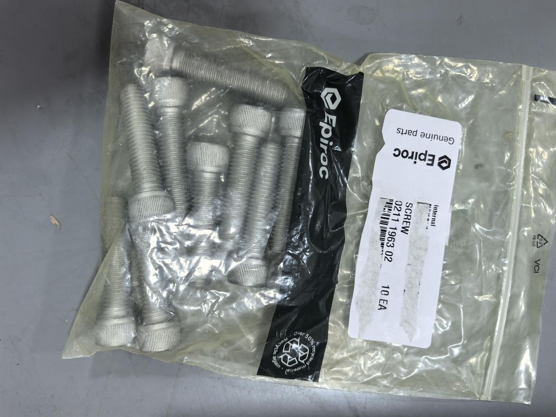 Genuine Epiroc cap screws 0211 1963 02, pack of 10
